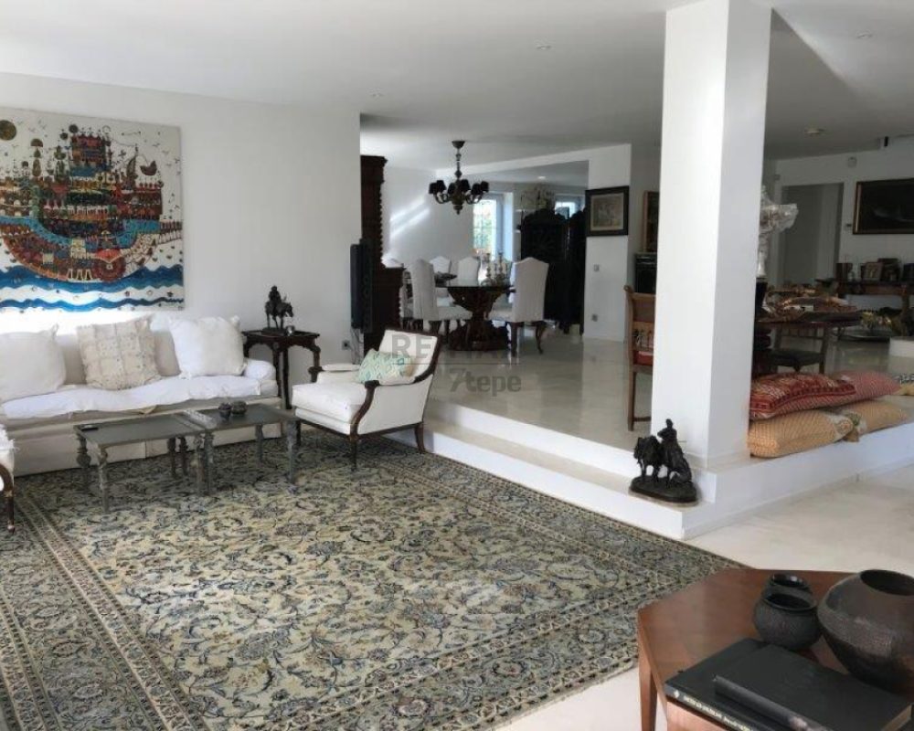 BEYKOZ KONAKLARI' NIN EN BÜYÜK BAHÇELİ VİLLASI