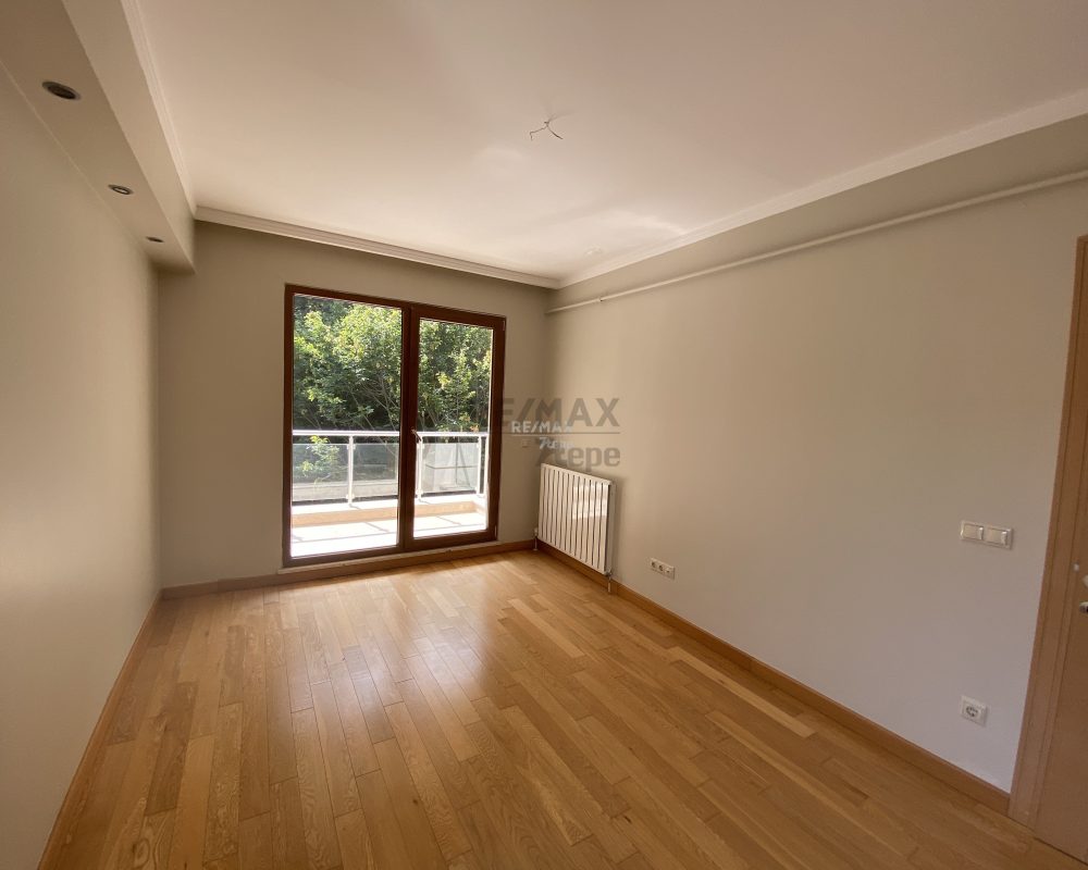 TEK YETKİLİ REMAX 7TEPE'DEN ACARKENT T BLOKLAR KİRALIK 3+1 DAİRE