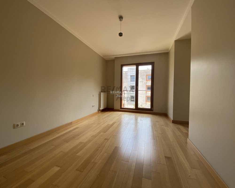 TEK YETKİLİ REMAX 7TEPE'DEN ACARKENT T BLOKLAR KİRALIK 3+1 DAİRE