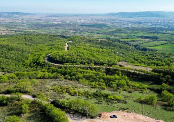 BALIKESİR GÖNEN’DE MERKEZE 5 KM, YÜKSEK KONUMLU, 30.726 m² YATIRIMLIK ARAZİ küçük görsel