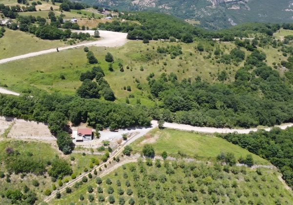 BALIKESİR GÖNEN’DE MERKEZE 5 KM, YÜKSEK KONUMLU, 30.726 m² YATIRIMLIK ARAZİ