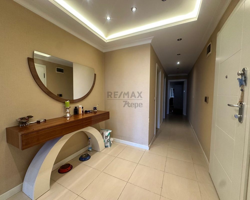BENGİSU KONAKLARI'NDA BOĞAZ MANZARALI YENİLENMİŞ DAİRE