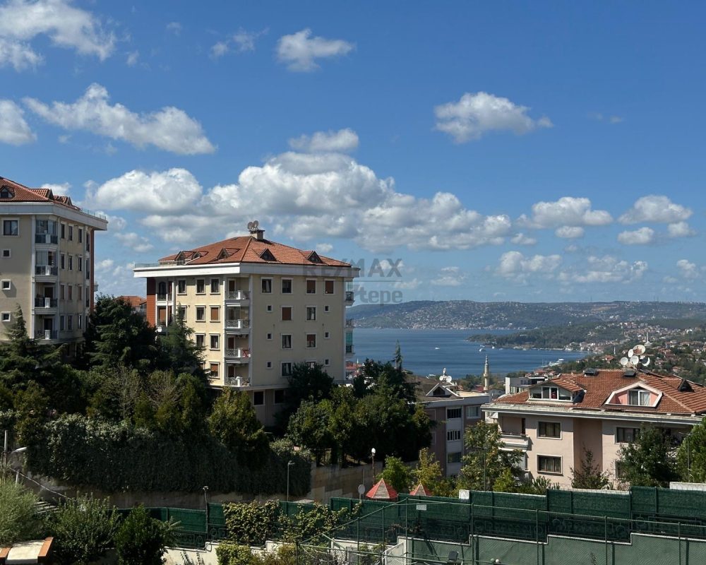 BENGİSU KONAKLARI'NDA BOĞAZ MANZARALI YENİLENMİŞ DAİRE