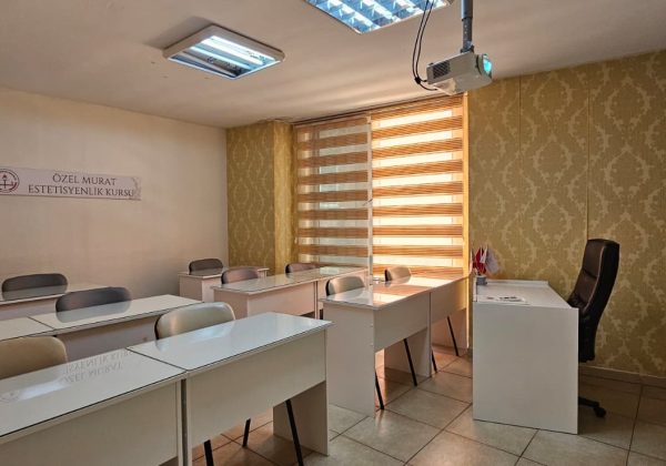 Kurtköy'de Devren Satılık Güzellik ve Estetisyen Akademisi | Aktif Öğrenci Portföylü küçük görsel