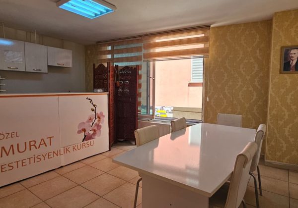 Kurtköy'de Devren Satılık Güzellik ve Estetisyen Akademisi | Aktif Öğrenci Portföylü küçük görsel