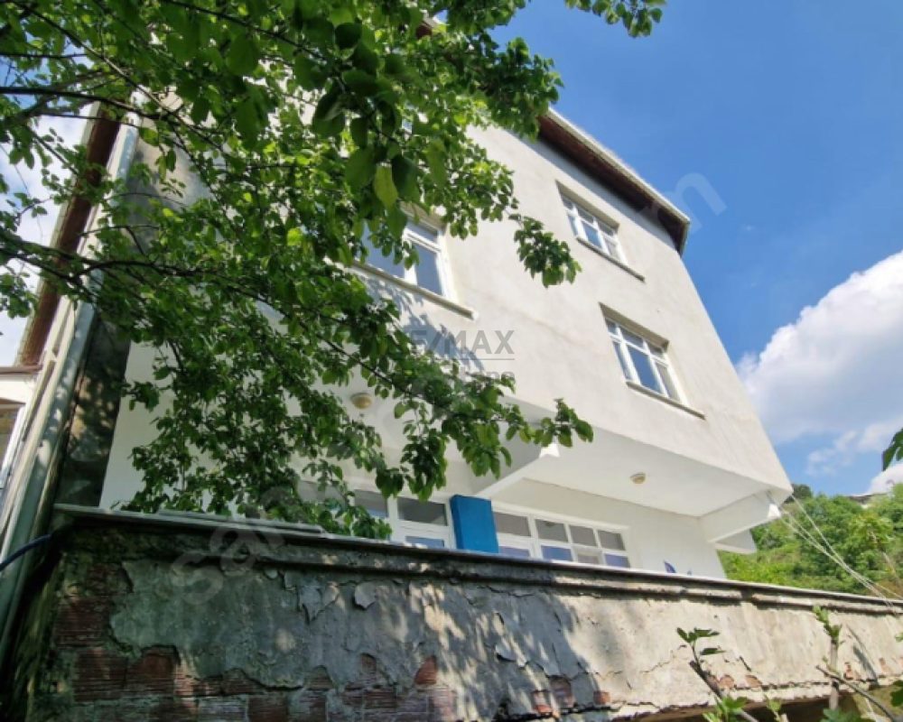 Remax7tepe den görele mah satılık 1.175 metre arsa içinde 4 katlı ev