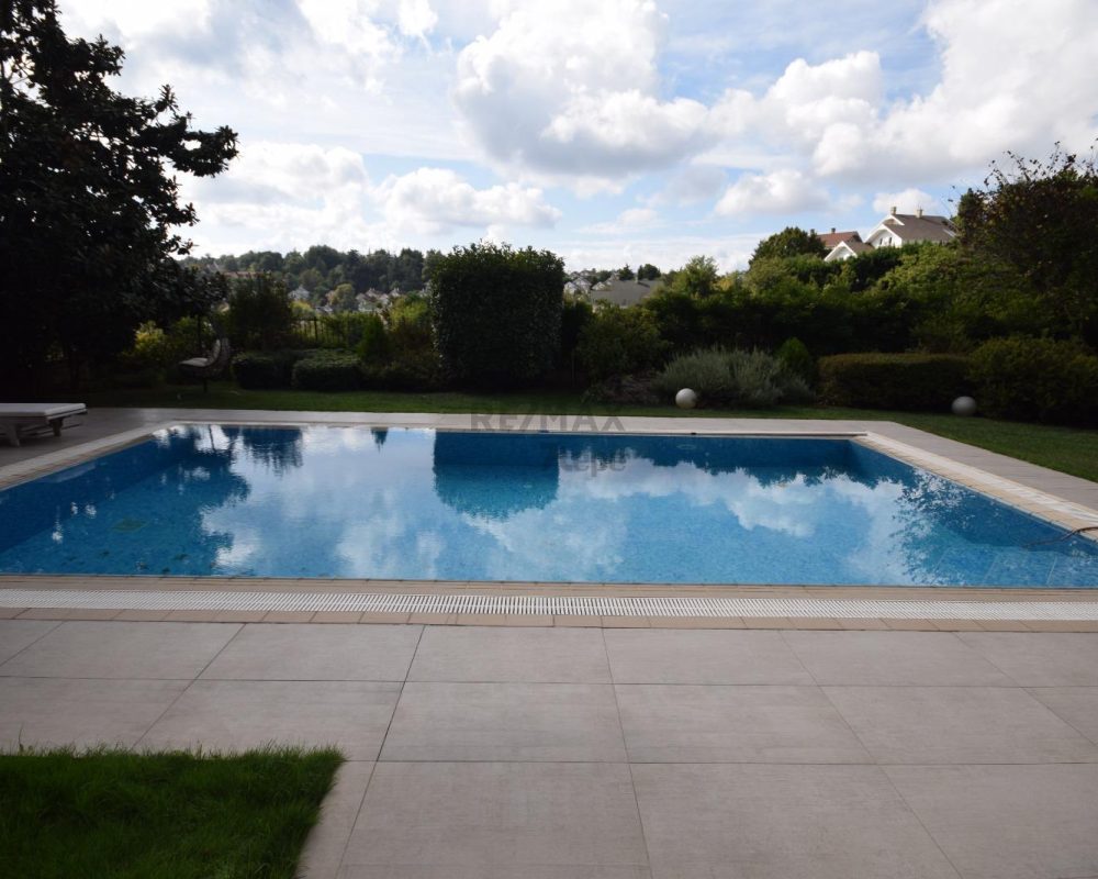 REMAX7TEPE DEN ACARKENTTE SATILIK C REVİZYON VİLLA