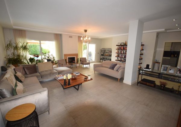 REMAX7TEPE DEN ACARKENTTE SATILIK C REVİZYON VİLLA küçük görsel