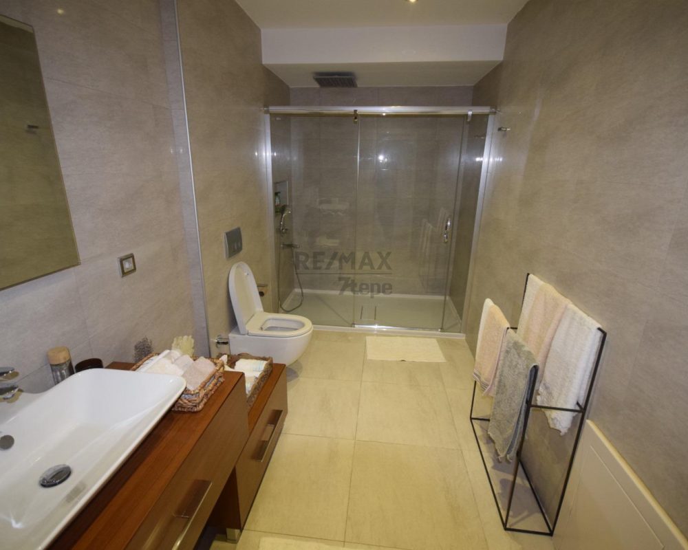 REMAX7TEPE DEN ACARKENTTE SATILIK C REVİZYON VİLLA