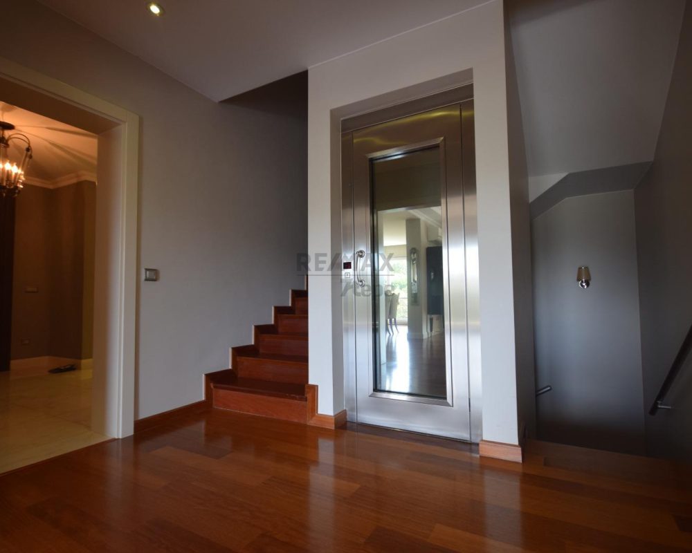 REMAX7TEPE DEN ACARKENTTE SATILIK C REVİZYON VİLLA