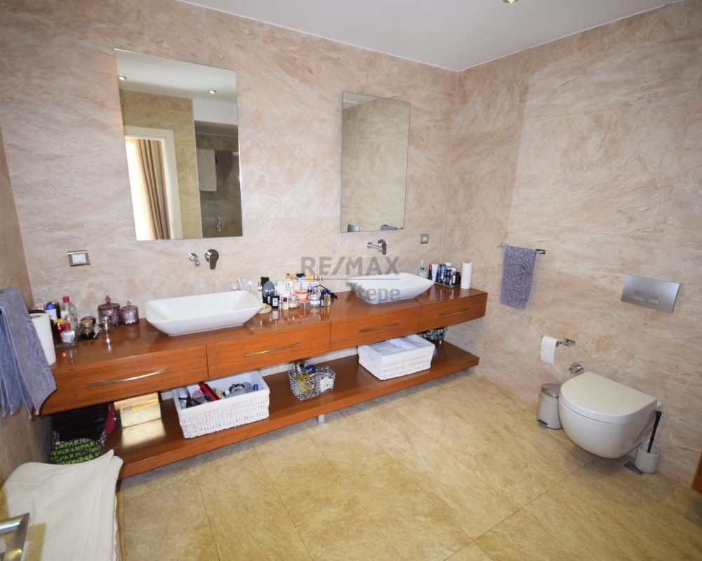 REMAX7TEPE DEN ACARKENTTE SATILIK C REVİZYON VİLLA