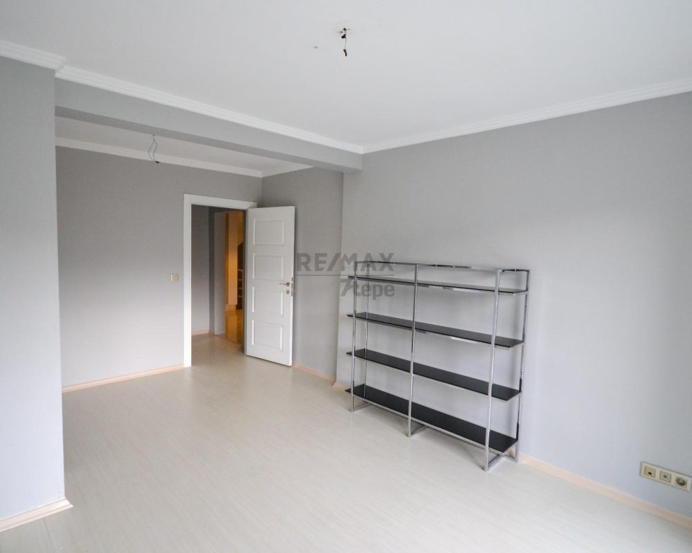 REMAX7TEPE DEN SATILIK BAHÇE DUBLEKS 5+1