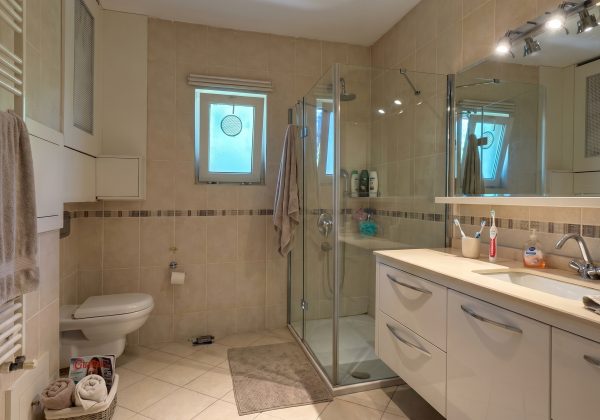 Özel Güvenlikli Sokakta | Önü Açık Ferah Kiralık Çatı Dubleksi küçük görsel