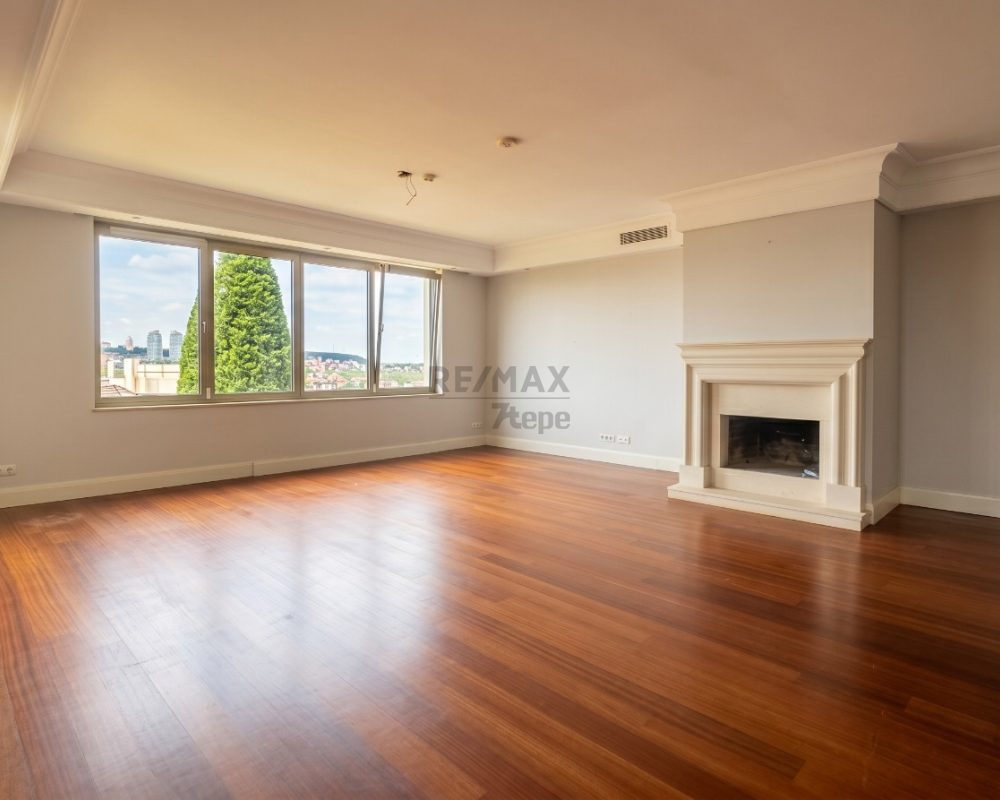 REMAX 7TEPE DEN ACARKENT BOĞAZÜSTÜ EVLERİNDE SATILIK 3+1 DAİRE