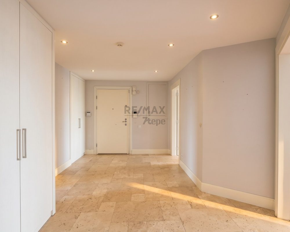 REMAX 7TEPE DEN ACARKENT BOĞAZÜSTÜ EVLERİNDE SATILIK 3+1 DAİRE