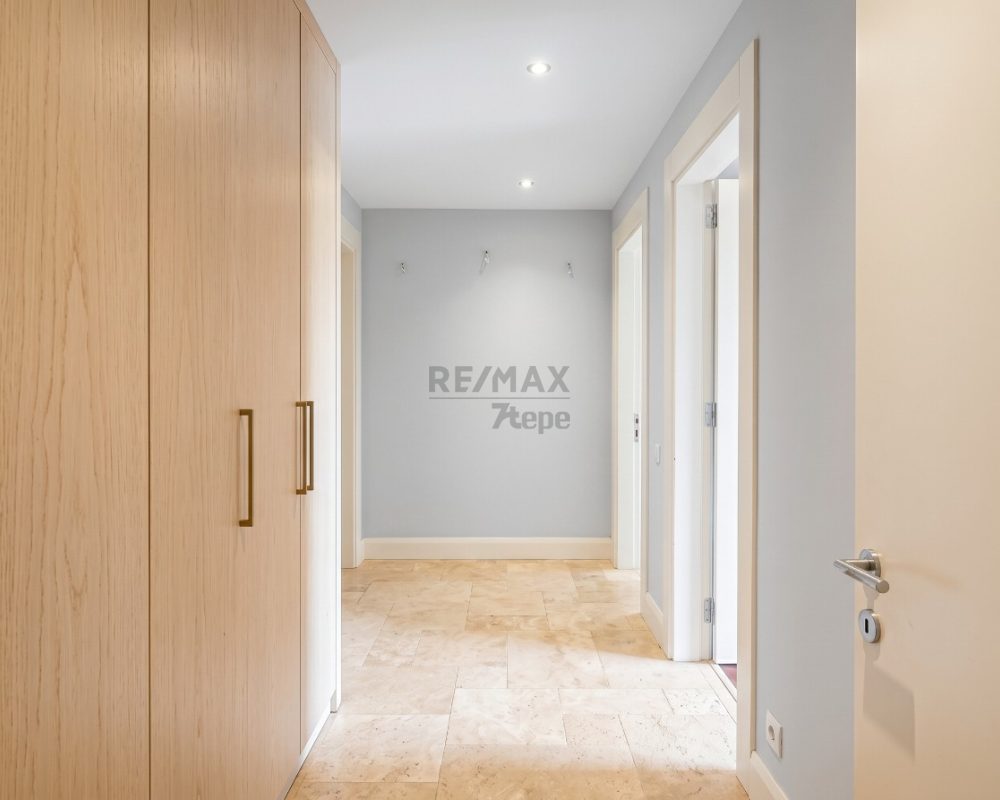 REMAX 7TEPE DEN ACARKENT BOĞAZÜSTÜ EVLERİNDE SATILIK 3+1 DAİRE