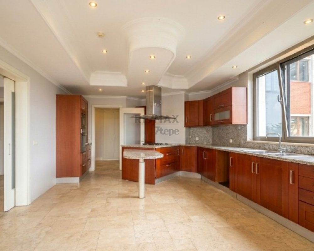 REMAX 7TEPE DEN ACARKENT BOĞAZÜSTÜ EVLERİNDE SATILIK 3+1 DAİRE