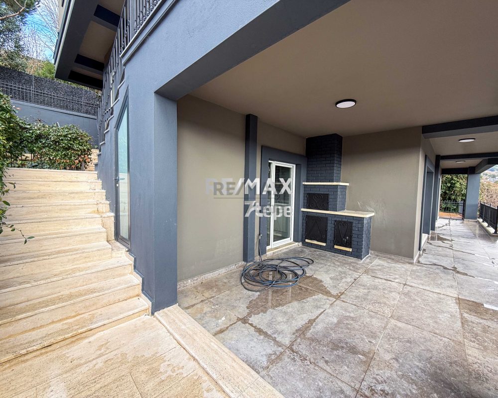 RE/MAX 7TEPE DEN YÜKSEK KONUM HAVUZLU SATILIK B TİPİ VİLLA