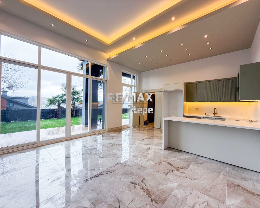 RE/MAX 7TEPE DEN YÜKSEK KONUM HAVUZLU SATILIK B TİPİ VİLLA