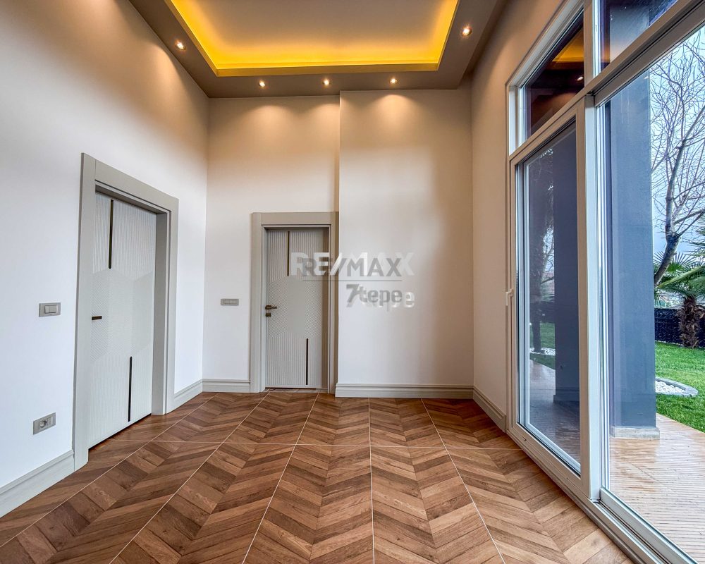 RE/MAX 7TEPE DEN YÜKSEK KONUM HAVUZLU SATILIK B TİPİ VİLLA