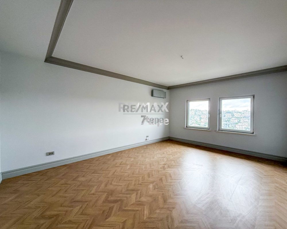 RE/MAX 7TEPE DEN YÜKSEK KONUM HAVUZLU SATILIK B TİPİ VİLLA