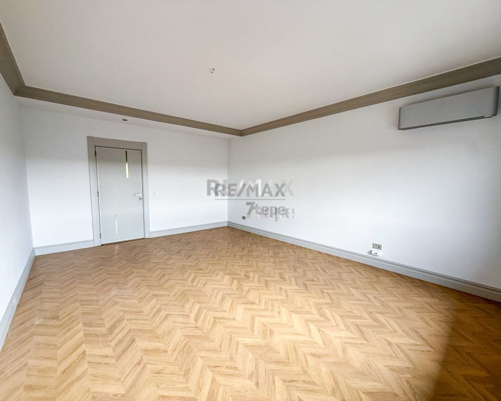 RE/MAX 7TEPE DEN YÜKSEK KONUM HAVUZLU SATILIK B TİPİ VİLLA