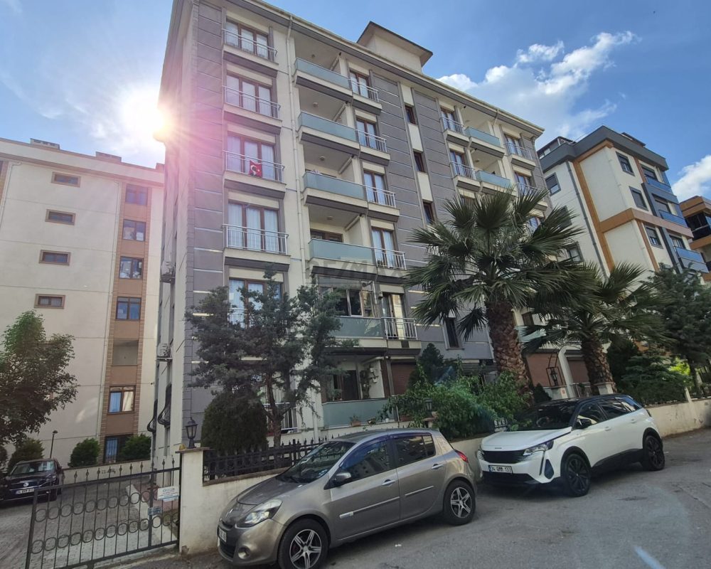 KARTAL KARLIKTEPE MERKEZİ KISMİ DENİZ MANZARALI SATILIK DAİRE