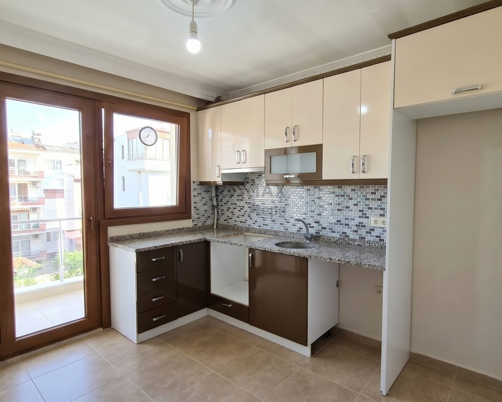 KARTAL KARLIKTEPE MERKEZİ KISMİ DENİZ MANZARALI SATILIK DAİRE