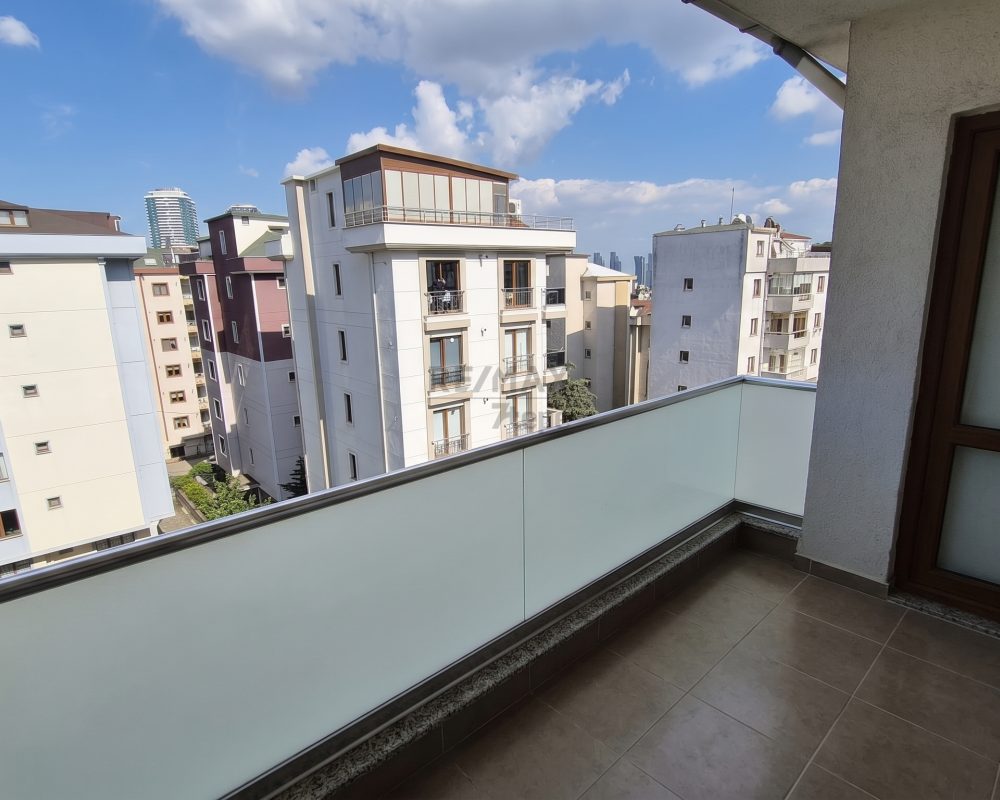 KARTAL KARLIKTEPE MERKEZİ KISMİ DENİZ MANZARALI SATILIK DAİRE
