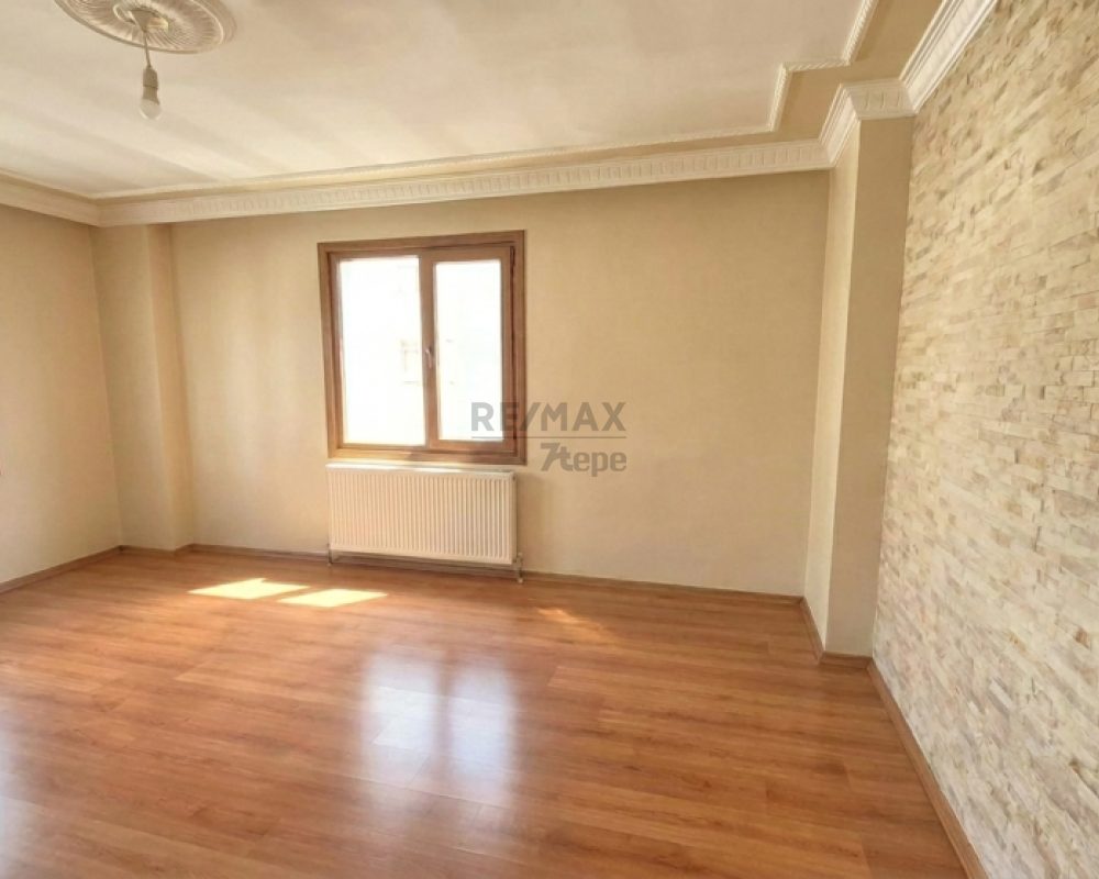 KARTAL KARLIKTEPE MERKEZİ KISMİ DENİZ MANZARALI SATILIK DAİRE