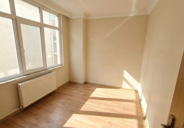 KARTAL KARLIKTEPE MERKEZİ KISMİ DENİZ MANZARALI SATILIK DAİRE küçük görsel