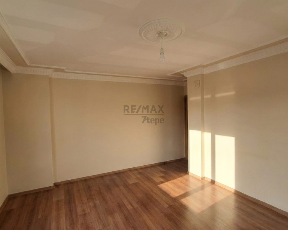 KARTAL KARLIKTEPE MERKEZİ KISMİ DENİZ MANZARALI SATILIK DAİRE