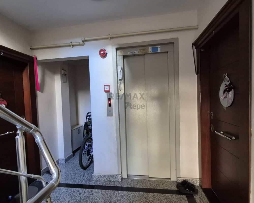 KARTAL KARLIKTEPE MERKEZİ KISMİ DENİZ MANZARALI SATILIK DAİRE