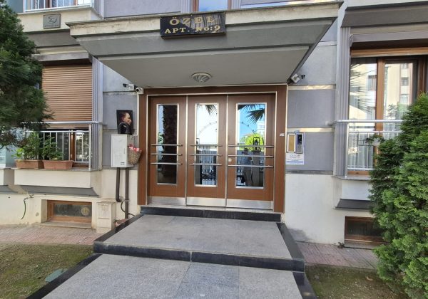 KARTAL KARLIKTEPE MERKEZİ KISMİ DENİZ MANZARALI SATILIK DAİRE küçük görsel