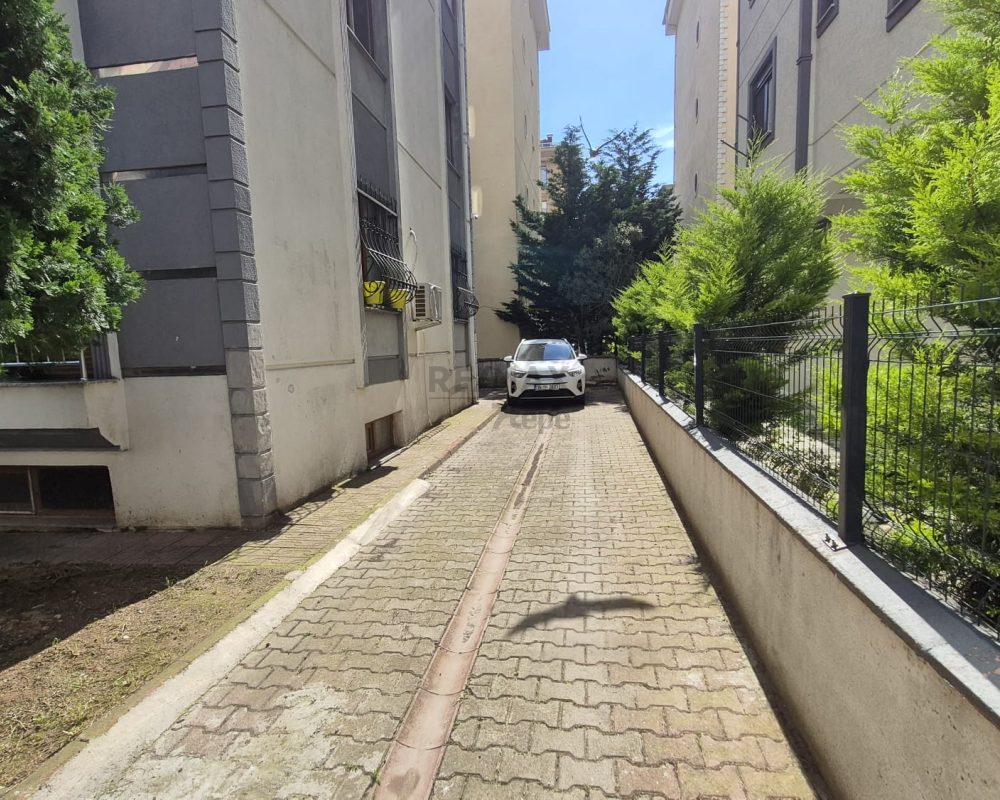 KARTAL KARLIKTEPE MERKEZİ KISMİ DENİZ MANZARALI SATILIK DAİRE