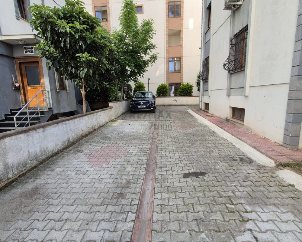 KARTAL KARLIKTEPE MERKEZİ KISMİ DENİZ MANZARALI SATILIK DAİRE