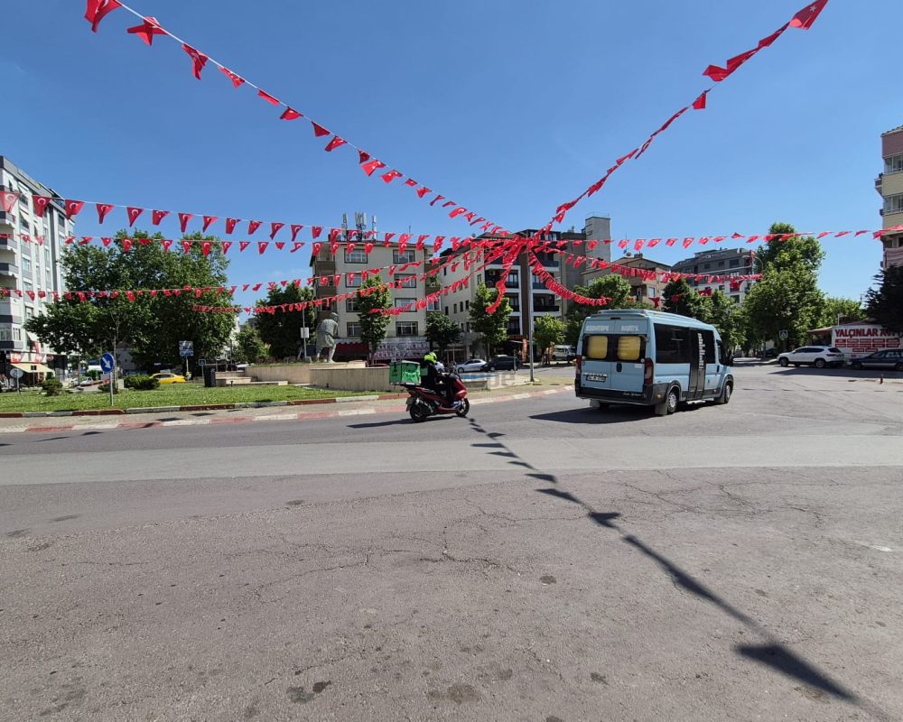 KARTAL KARLIKTEPE MERKEZİ KISMİ DENİZ MANZARALI SATILIK DAİRE