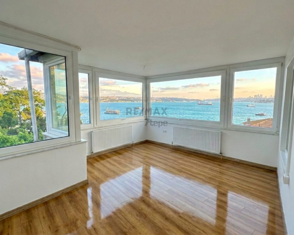 REMAX 7TEPE'DEN BEYKOZ'DA BOĞAZ MANZARASI HAKİMİYETLİ 3+1 DAİRE