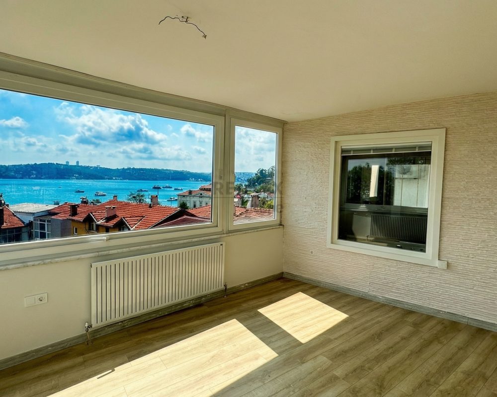 REMAX 7TEPE'DEN BEYKOZ'DA BOĞAZ MANZARASI HAKİMİYETLİ 3+1 DAİRE