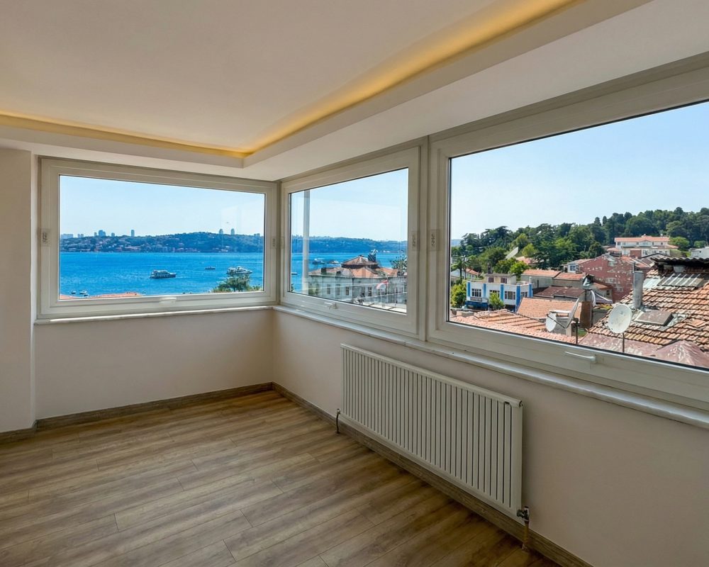 REMAX 7TEPE'DEN BEYKOZ'DA BOĞAZ MANZARASI HAKİMİYETLİ 3+1 DAİRE