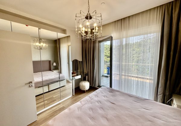 REMAX 7TEPE'DEN MASLAK AĞAOĞLU 1453 EŞYALI 1+1 SATILIK küçük görsel