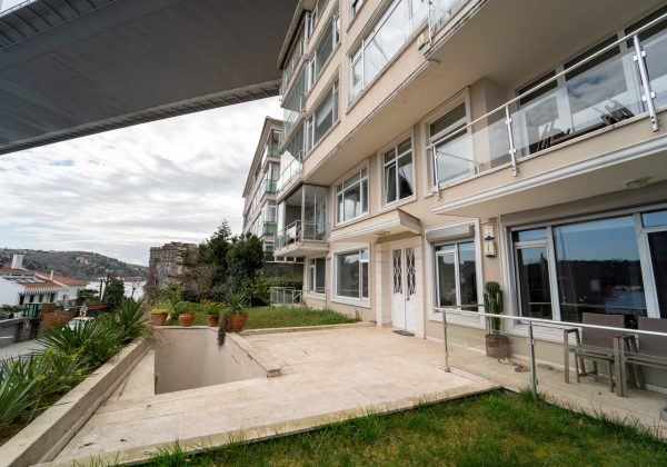 RUMELİ HİSARINDA ASANSÖRLÜ KAPALI GARAJLI YOL YALI DAİRESİ küçük görsel