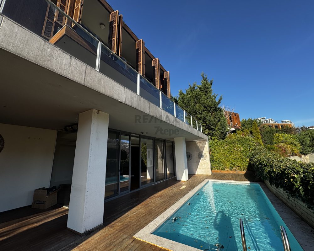 Çubuklu Vadi Farkı ! Önü Açık Boş B Tipi Satılık Villa Acarkent