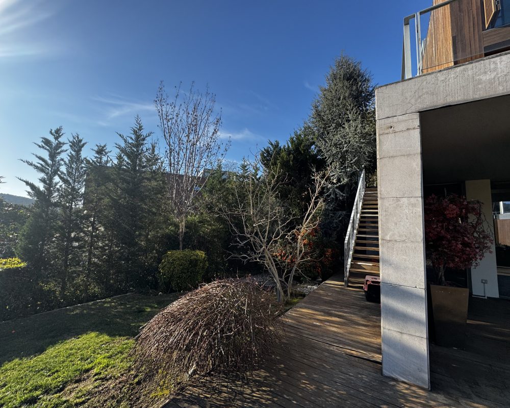 Çubuklu Vadi Farkı ! Önü Açık Boş B Tipi Satılık Villa Acarkent