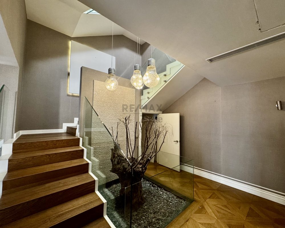Çubuklu Vadi Farkı ! Önü Açık Boş B Tipi Satılık Villa Acarkent