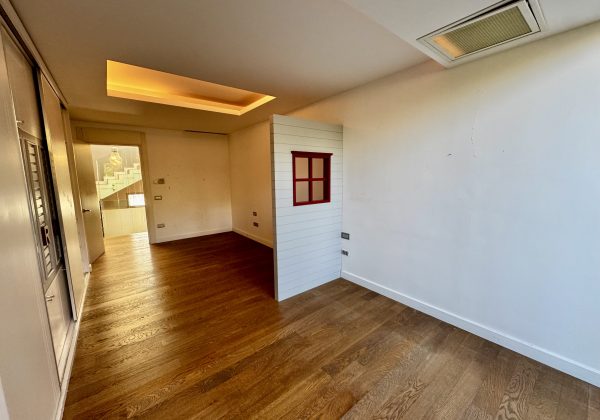 Çubuklu Vadi Farkı ! Önü Açık Boş B Tipi Satılık Villa Acarkent küçük görsel