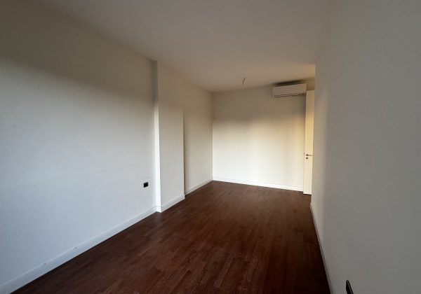Şehre Yakın Kalabalıktan Uzak Seçkin Okullara Adım Mesafesinde küçük görsel