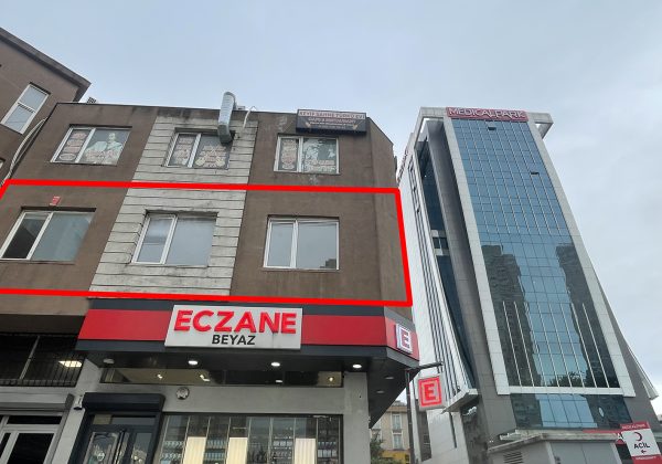 ATAŞEHİR ANA CADDE ÜZERİNDE TABELA DEĞERİ YÜKSEK KİRALIK OFİS