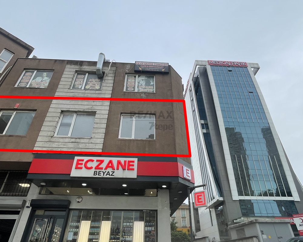 ATAŞEHİR ANA CADDE ÜZERİNDE TABELA DEĞERİ YÜKSEK KİRALIK OFİS
