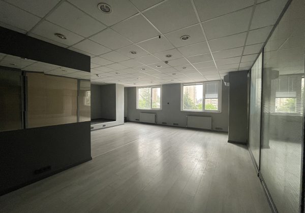 ATAŞEHİR ANA CADDE ÜZERİNDE TABELA DEĞERİ YÜKSEK KİRALIK OFİS küçük görsel